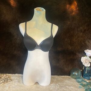 Victoria’s Secret bra 34C (4000)